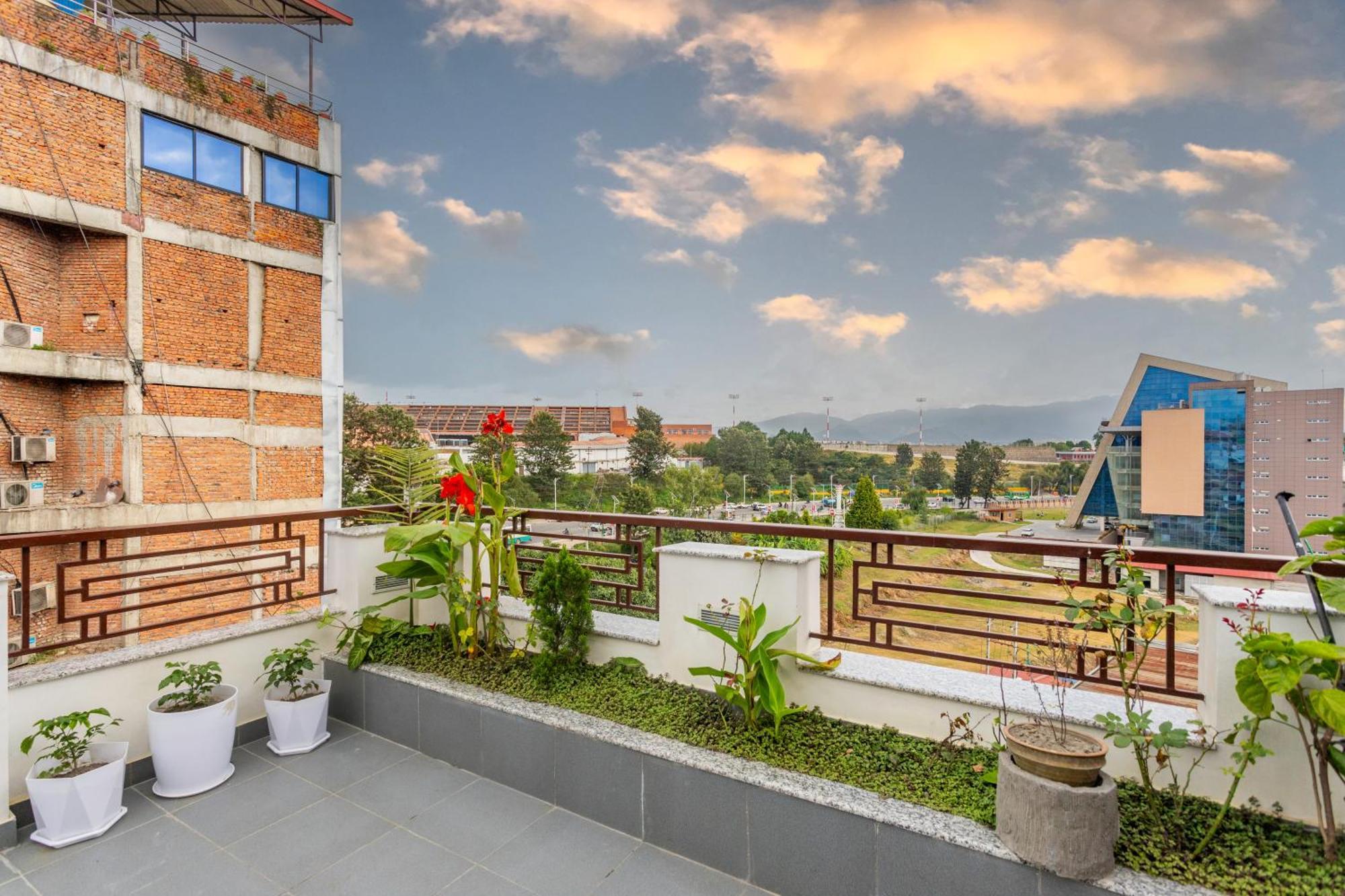 Airport Diana Hotel Kathmandu Exterior photo